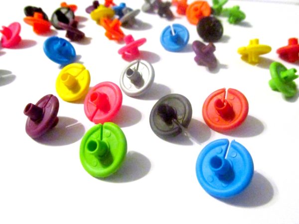 Kisser Button - Green, 2 Pack